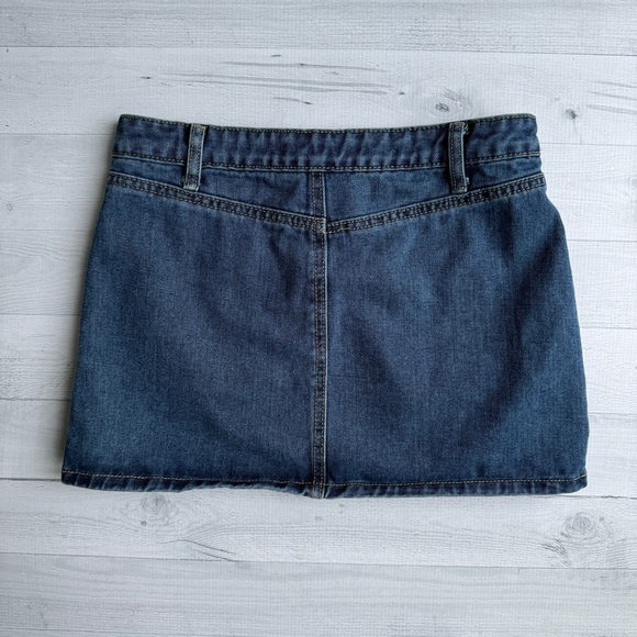 Pretty Little Thing Indigo Vintage Wash Cargo Pocket Front Denim Mini Skirt US 2 - Picture 4 of 11
